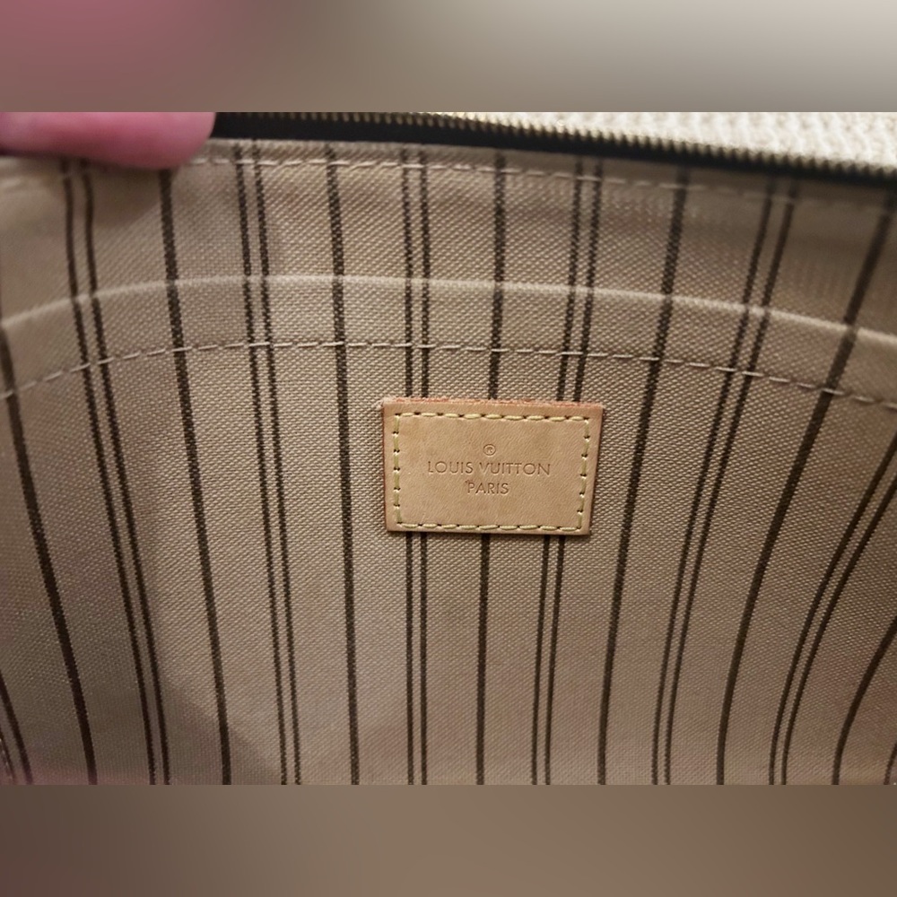 Well-cared-for Louis Vuitton Neverfull GM - Picture 2 of 15